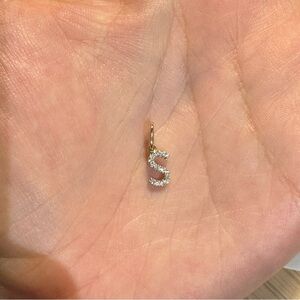 Mejuri S diamond charm